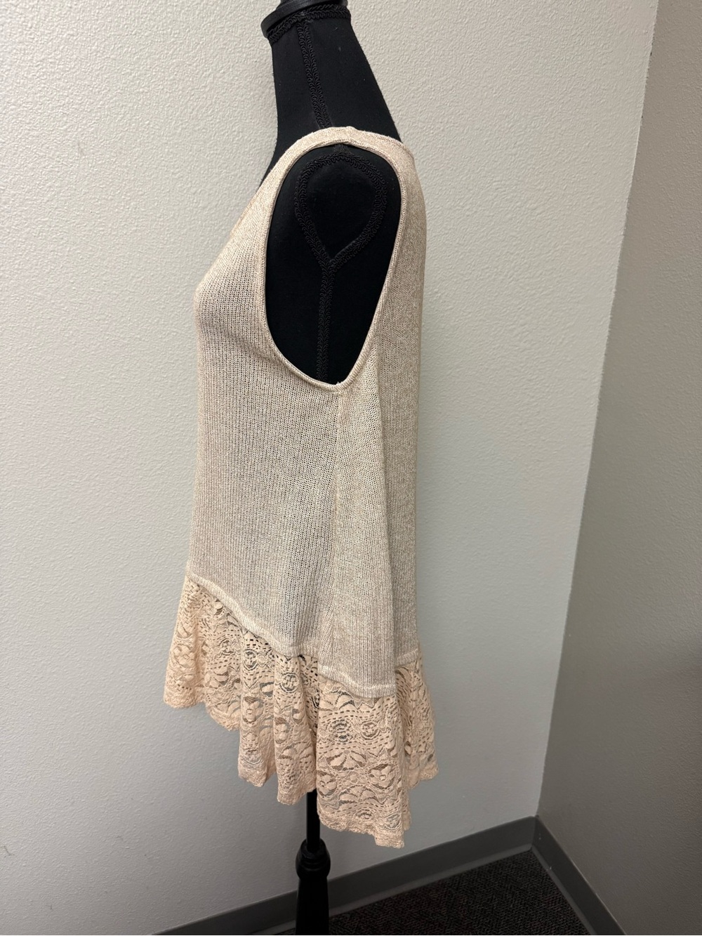 Altar'd State Tan Knit Lace Hem Tunic Tank XL Boho Cottagecore Romantic - Picture 4 of 9